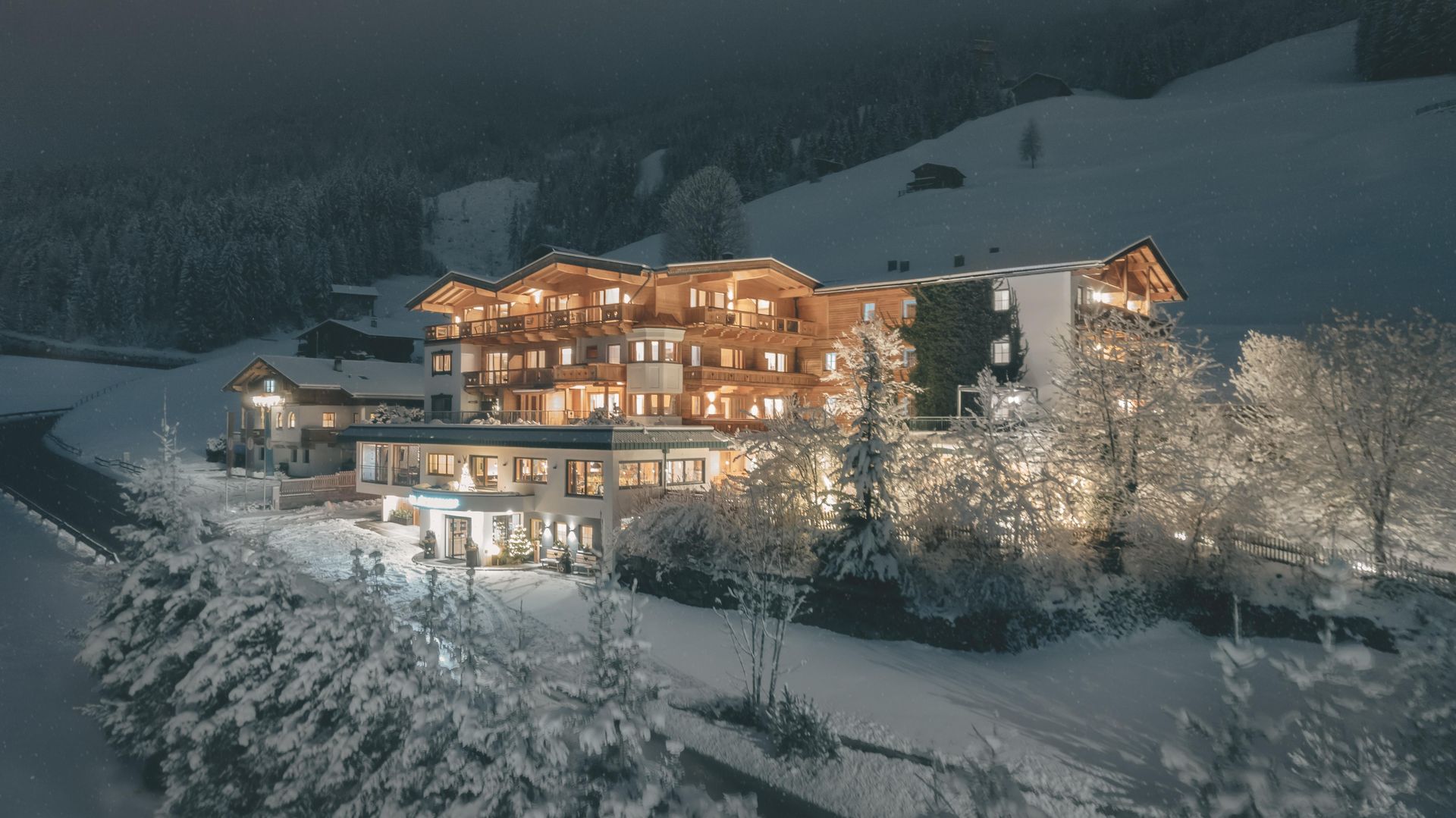 Ferienhotel Jörglerhof Ferienhotel Jörglerhof - Unterkunft in Zell-am-Ziller-Zillertal
