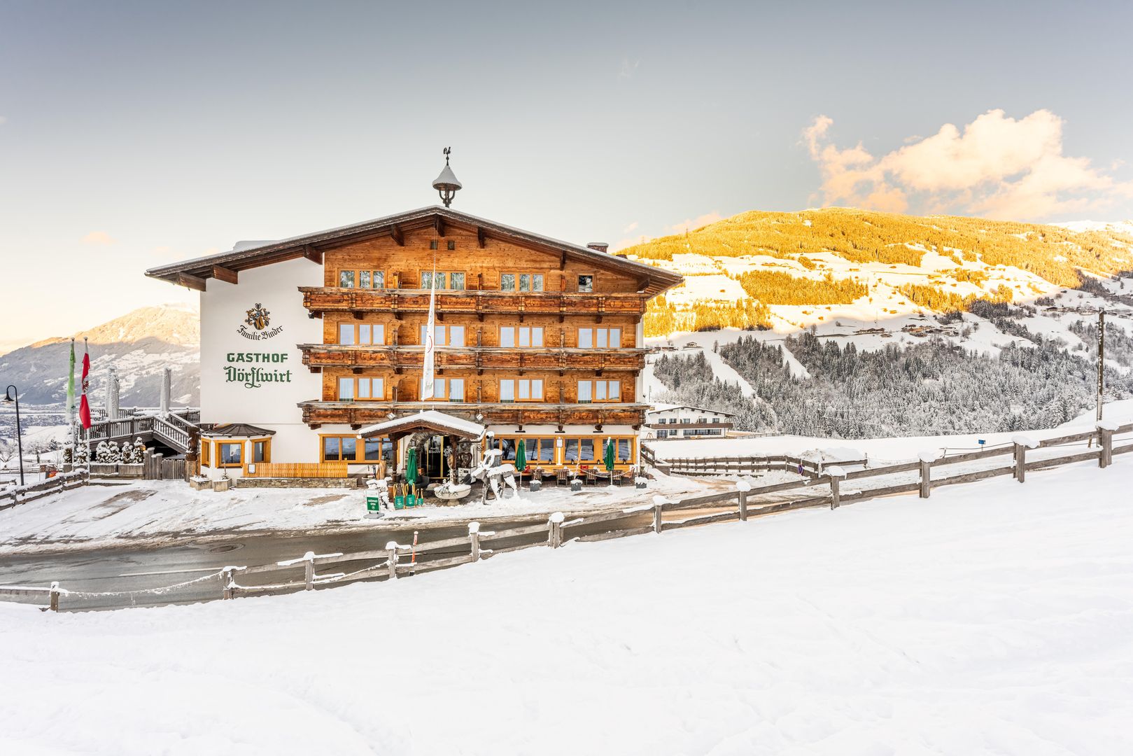 Alpen Wohlfühlhotel Dörflwirt Alpen Wohlfühlhotel Dörflwirt - Unterkunft in Zell-am-Ziller-Zillertal