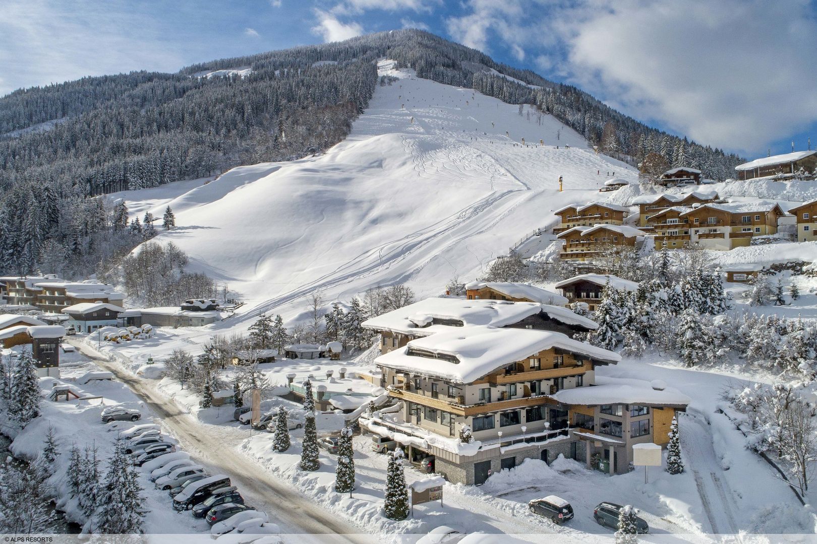 Saalbach Suites by ALPS RESORTS Saalbach Suites by ALPS RESORTS - Unterkunft in Saalbach-Hinterglemm