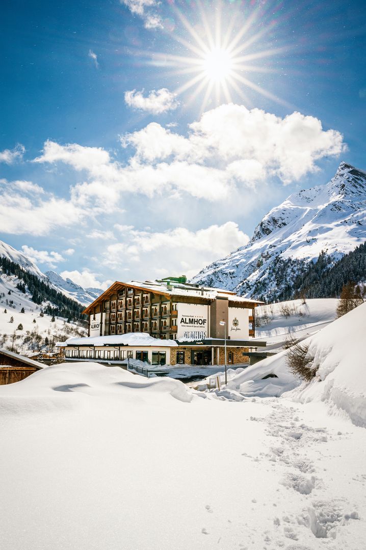 Hotel Almhof Hotel Almhof - Unterkunft in Galtuer