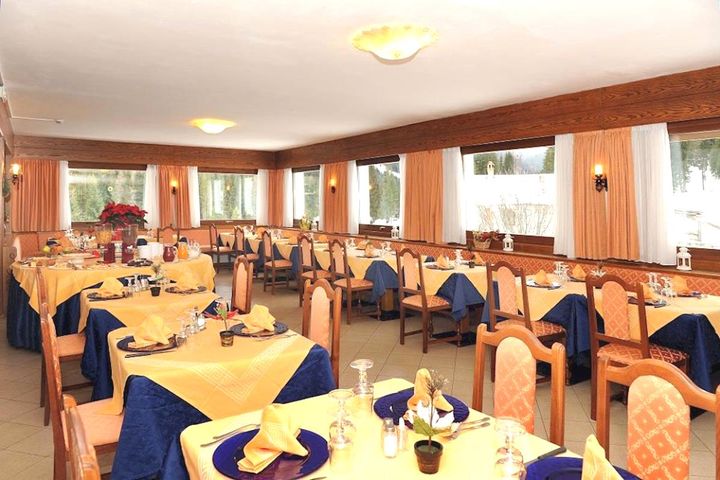 Hotel Bucaneve billig / Fassatal (Dolomiten) Italien verfügbar