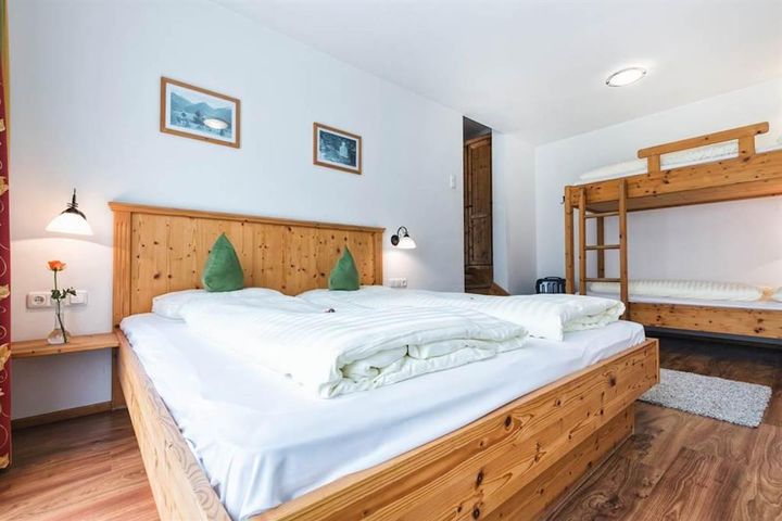 Apparthotel AlpenChalet preiswert / Neukirchen am Großvenediger Buchung