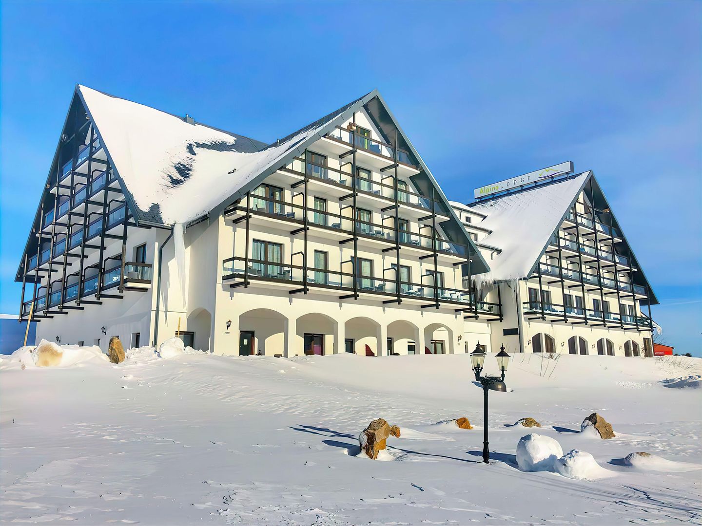 Alpina Lodge Hotel